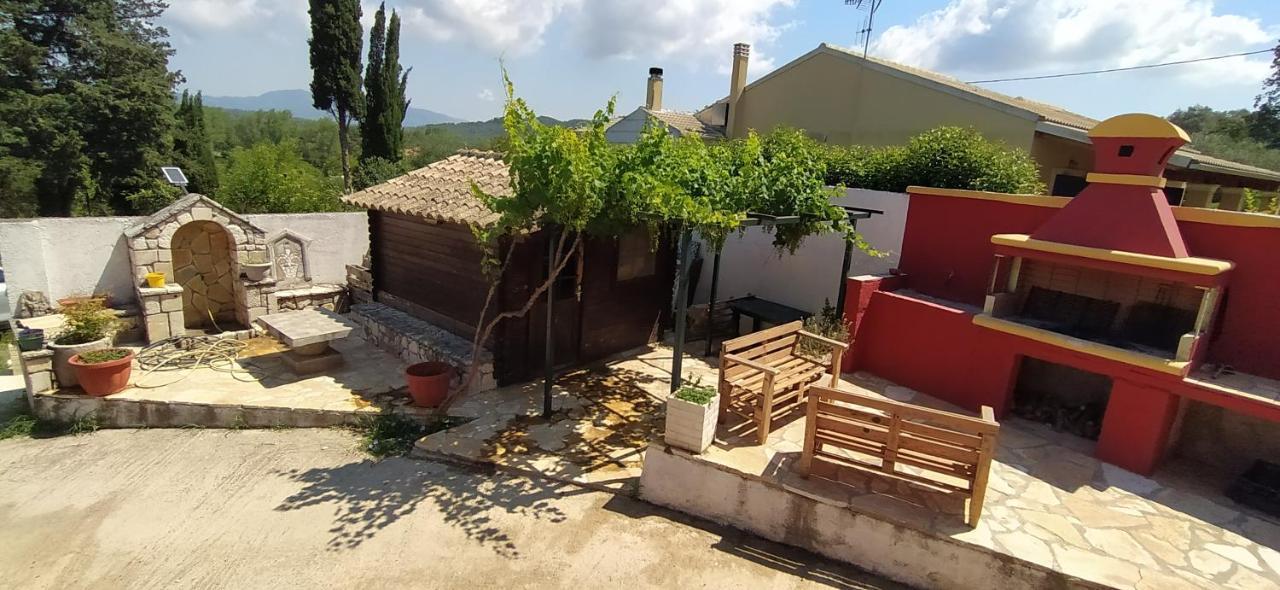 Vátos House In The Country 게스트하우스 외부 사진